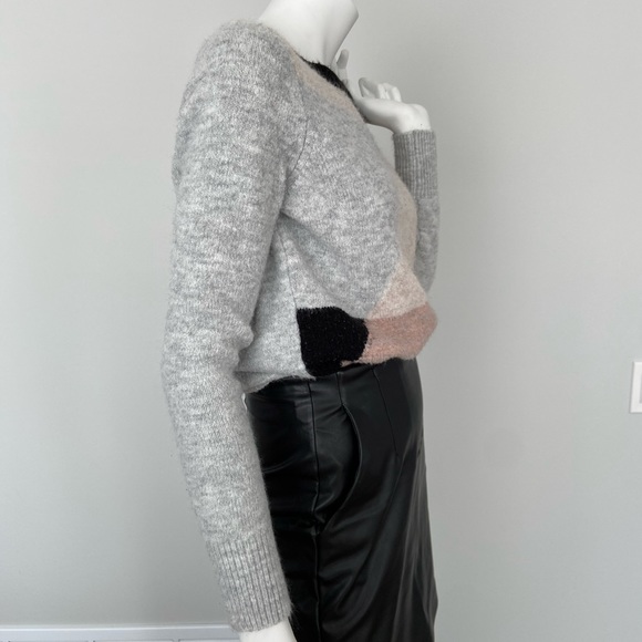 Cozy Small Sweater - Picture 2 of 9